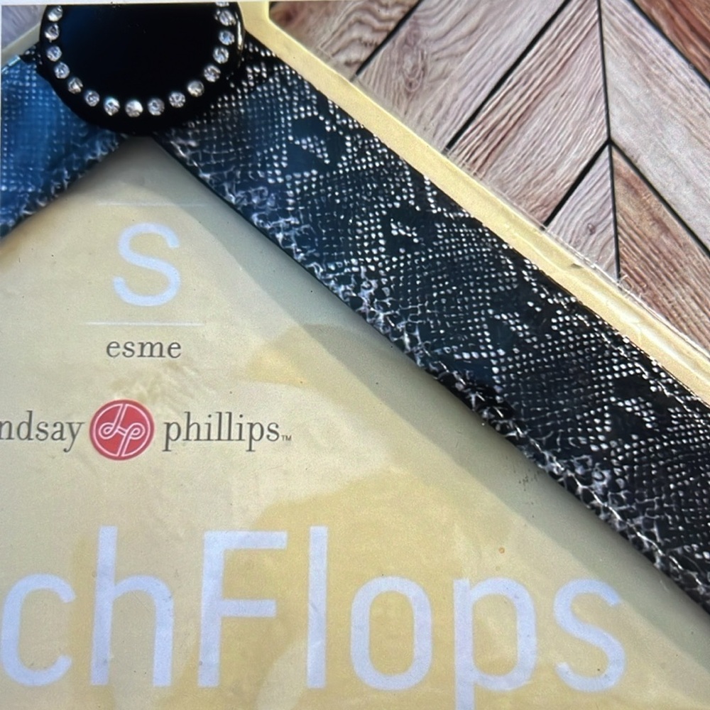 💥BUNDLE OF 3💥 LINDSAY PHILLIPS Switch Flops Size: SMALL & 1 Sz fits all! NWOT - Picture 12 of 13